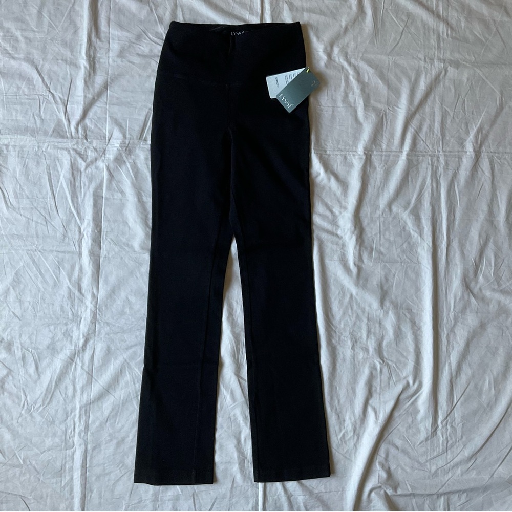 NWT Lysse Pull On Straight Leg Denim Jean Legging Size Small.